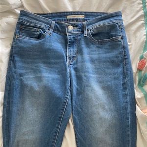 Levi’s 711 Skinny Jeans